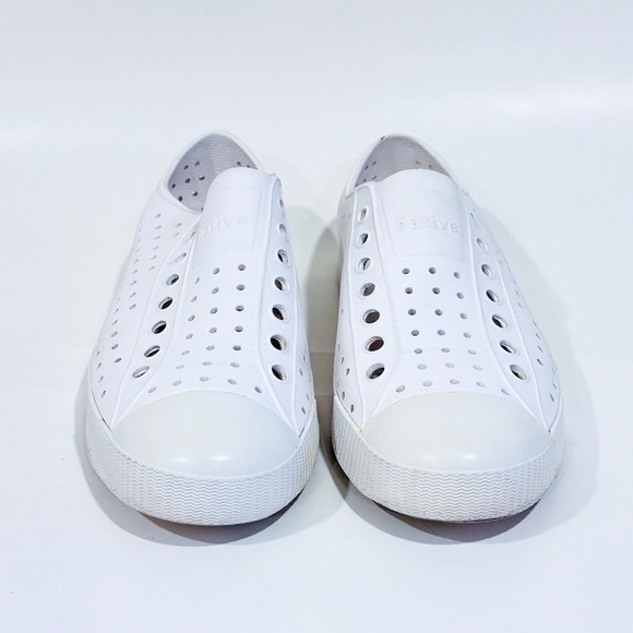 NATIVE White Jefferson Shoes - Picture 2 of 9